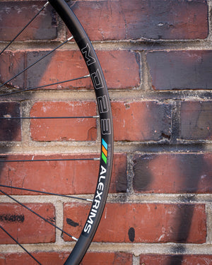 Outpost Dynamo Touring Wheel Alex MD23 i23